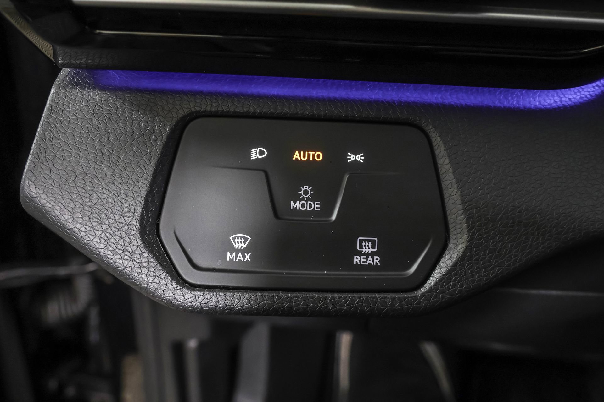 Used 2023 Volkswagen ID.4 2WD image 22