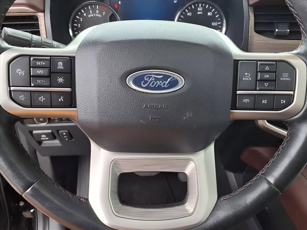 Used 2024 Ford Expedition Limited image 12