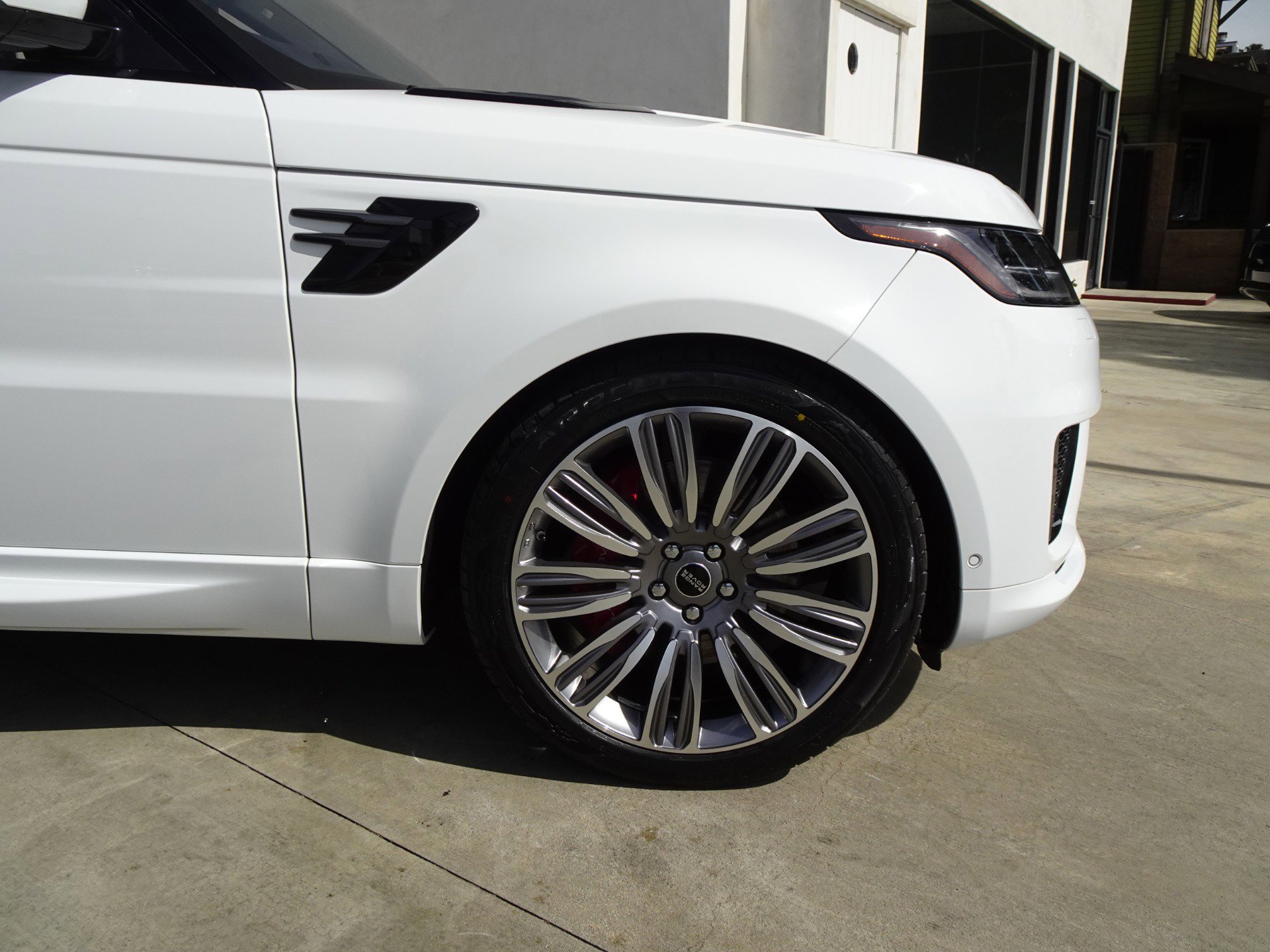Used 2020 Land Rover Range Rover Sport HSE Dynamic AWD/4WD image 9