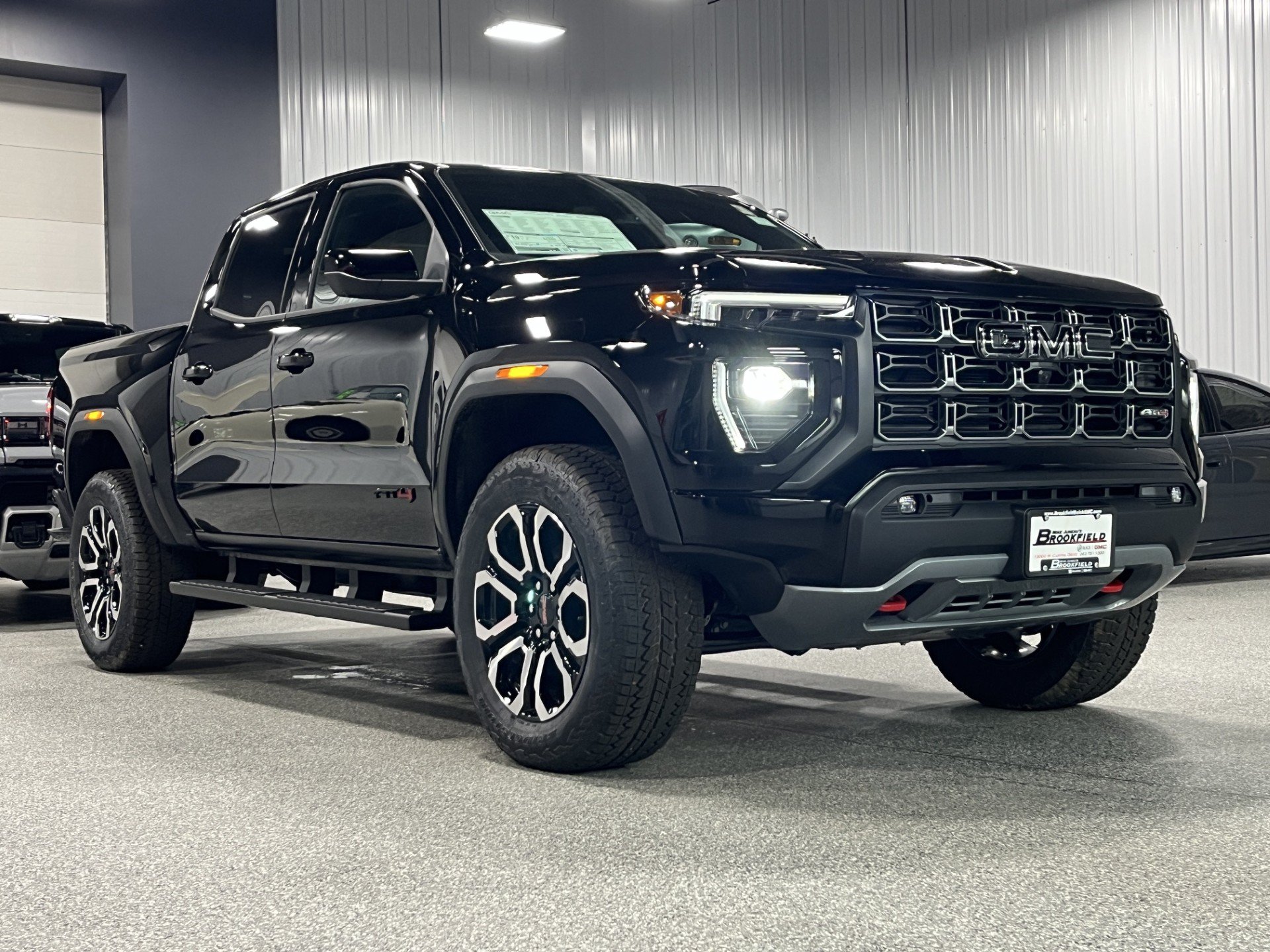 New 2026 GMC Canyon AT4 w/ Technology Plus Package AWD/4WD image 7