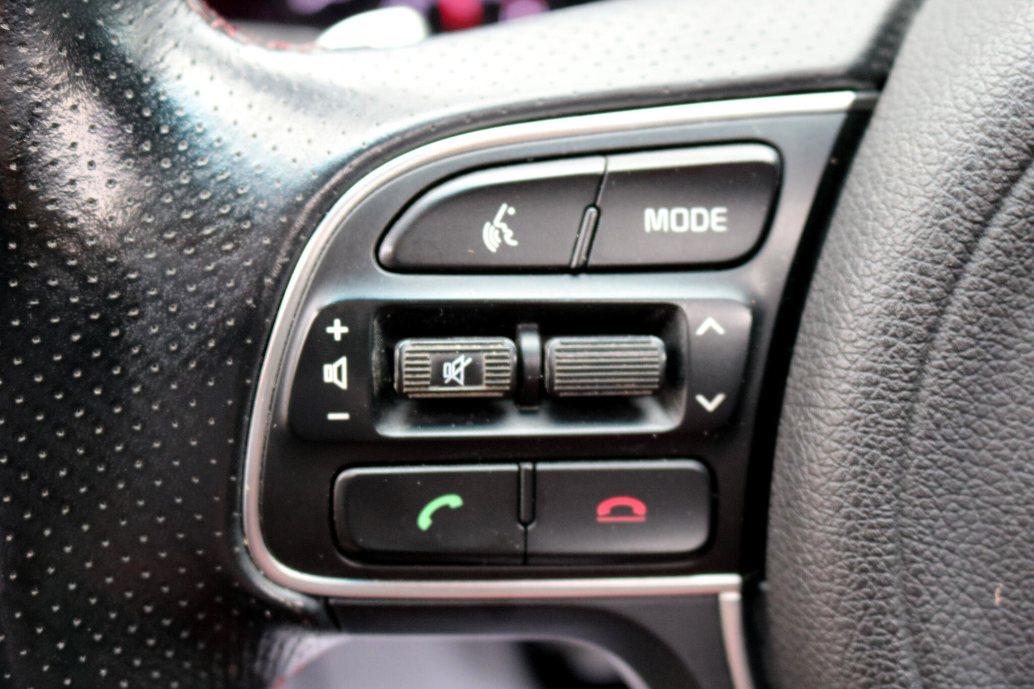 Used 2019 Kia Optima SX image 18