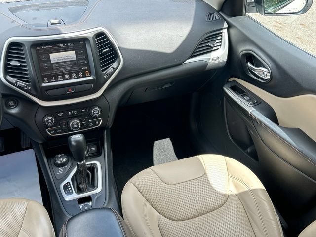Used 2016 Jeep Cherokee Limited w/ Luxury Group AWD/4WD image 45