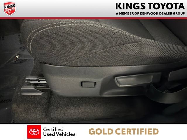 Used 2025 Toyota 4Runner SR5 AWD/4WD image 18