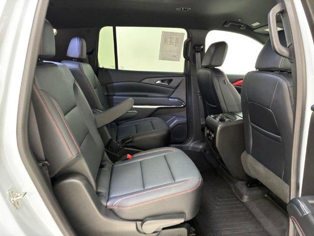 Certified 2026 Chevrolet Traverse Z71 w/ Driver Confidence Package AWD/4WD image 16