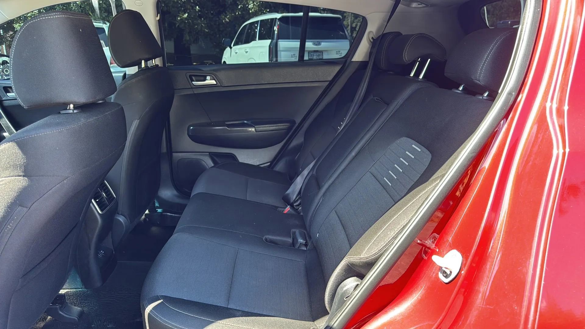 Used 2018 Kia Sportage LX image 11