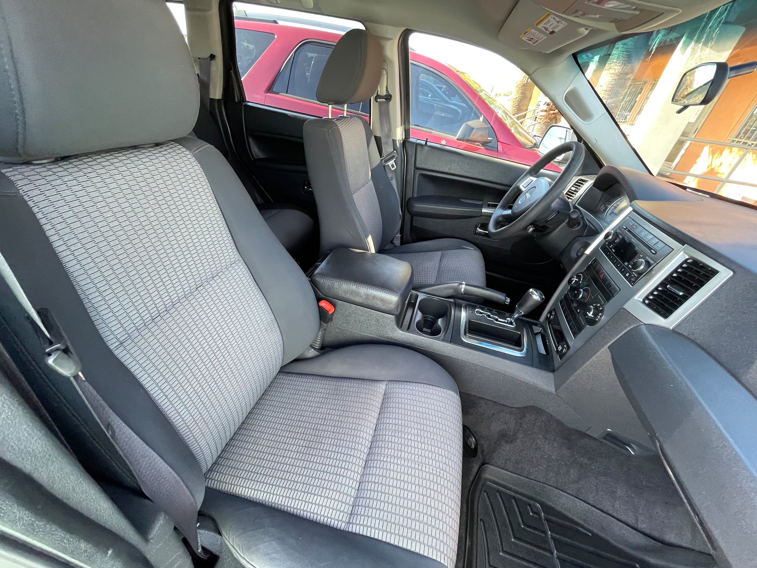 Used 2010 Jeep Grand Cherokee Laredo AWD/4WD image 22