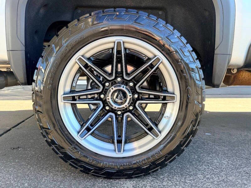 Used 2023 GMC Sierra 2500 Denali w/ Denali Ultimate Package AWD/4WD image 10