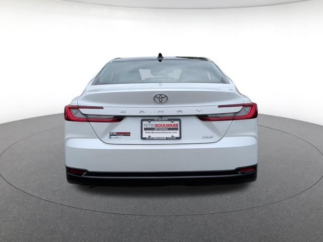 Used 2025 Toyota Camry XLE FWD image 5