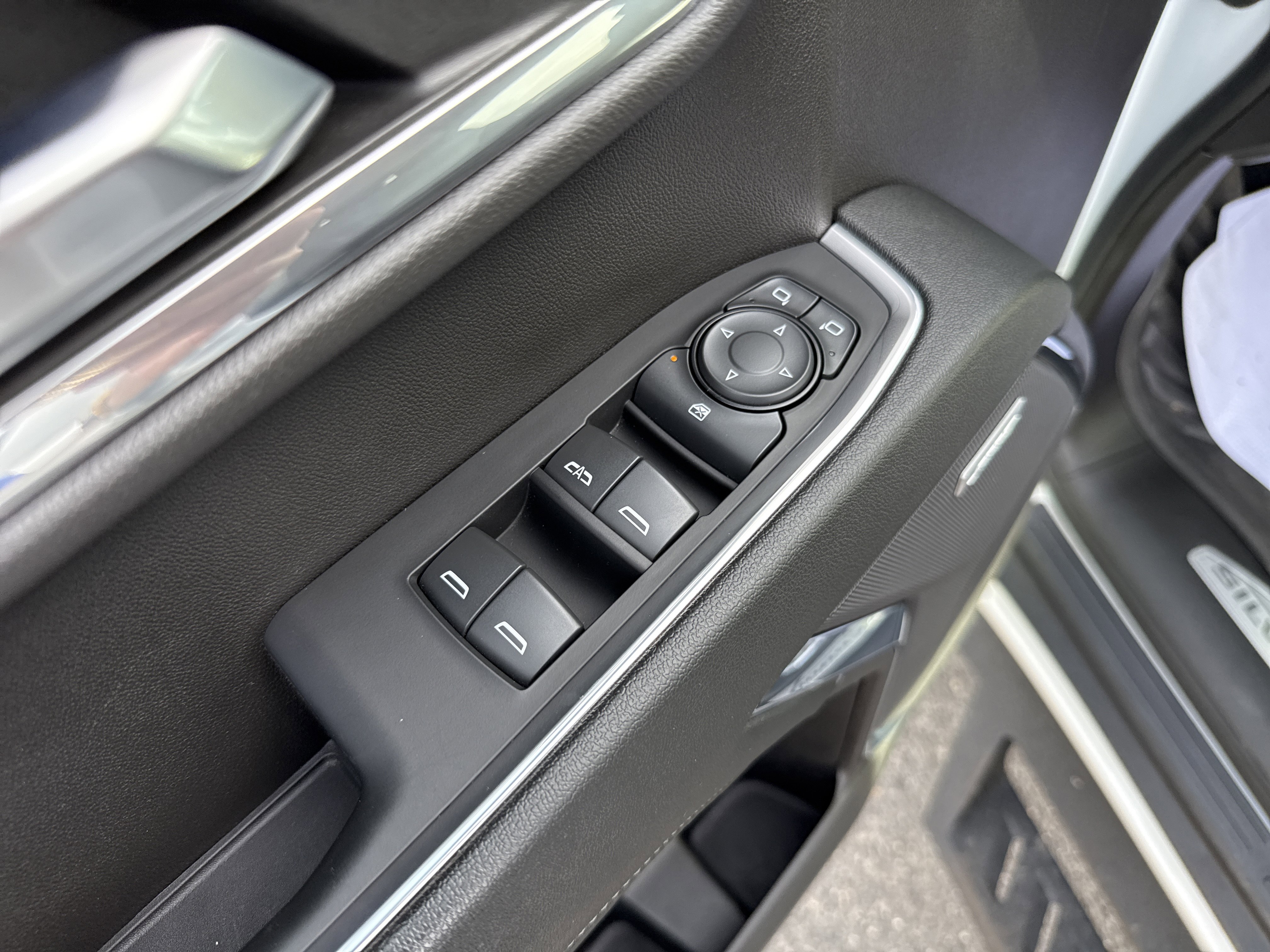 Used 2023 Chevrolet Silverado 1500 LT Trail Boss w/ Convenience Package II image 18