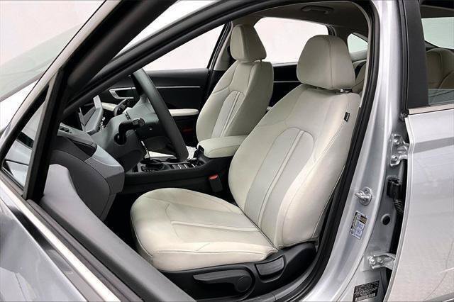 New 2025 Hyundai Sonata SE FWD image 24