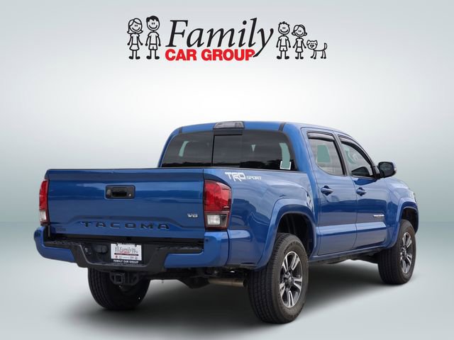 Used 2018 Toyota Tacoma TRD Sport w/ TRD Premium Sport Package RWD image 4