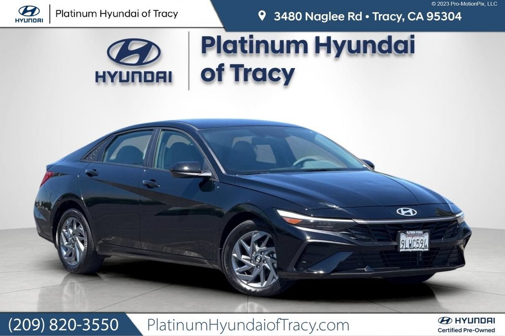 Used 2024 Hyundai Elantra Blue