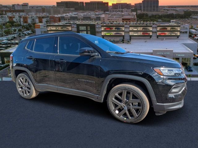 New 2026 Jeep Compass Latitude w/ Sun and Sound Group