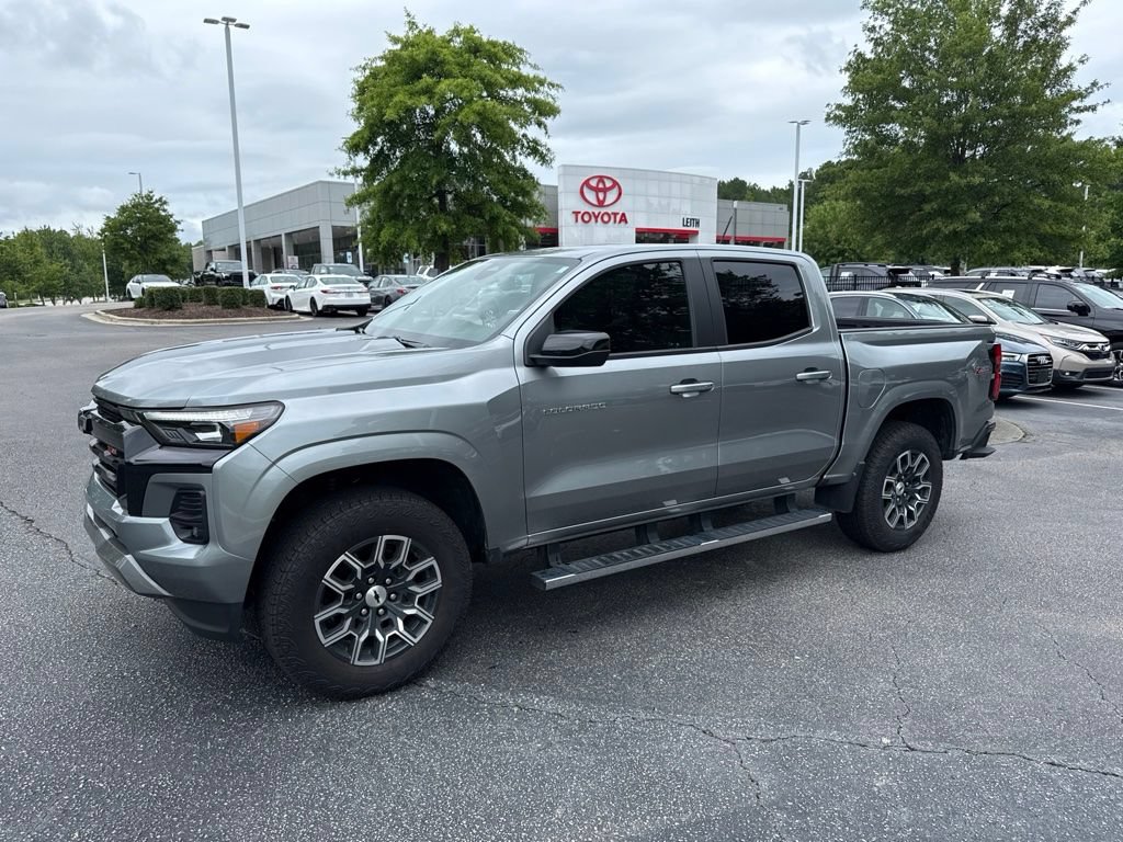 Used 2024 Chevrolet Colorado Z71 w/ Z71 Convenience Package 2