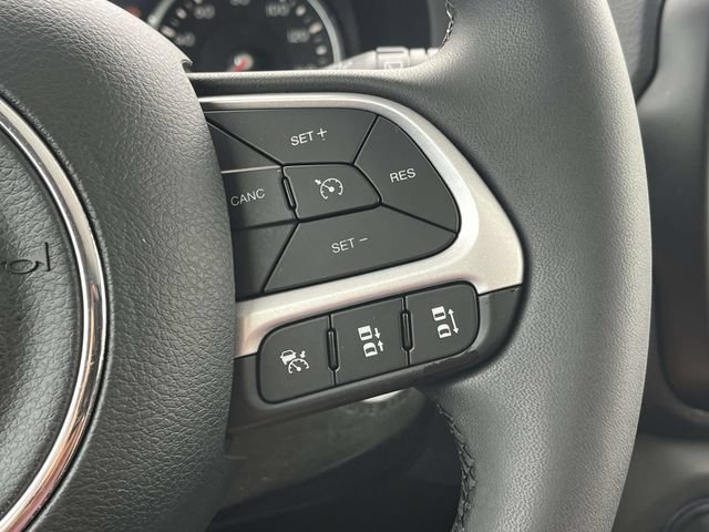 Certified 2021 Jeep Renegade Latitude w/ Luxury Group I FWD image 27