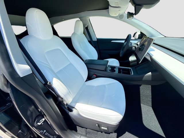 Used 2024 Tesla Model Y Performance AWD/4WD image 15
