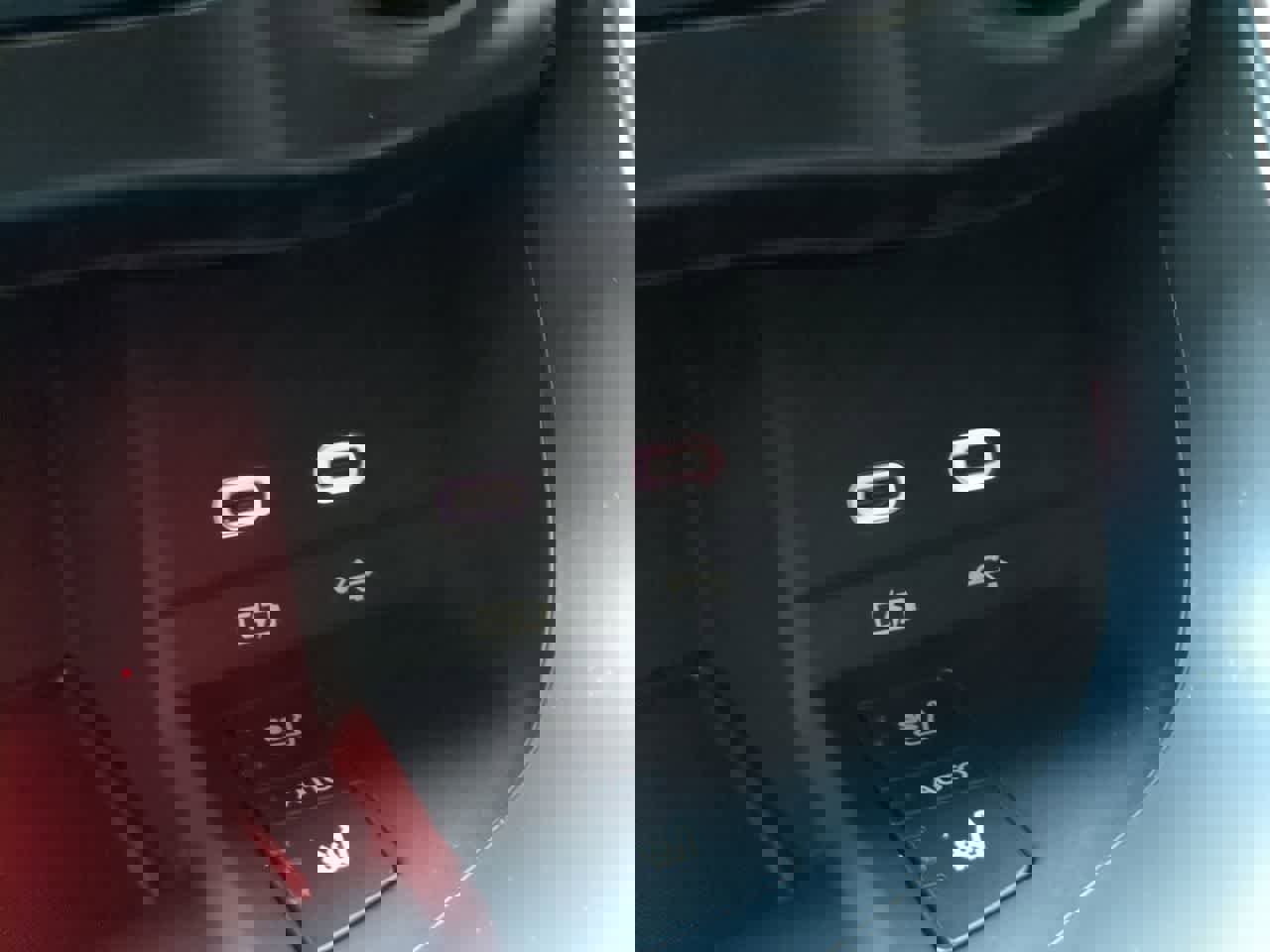 Used 2025 Lexus LX 600 4WD w/ Premium Package image 33