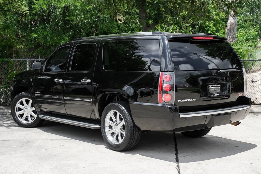 Used 2013 GMC Yukon XL Denali AWD/4WD image 20