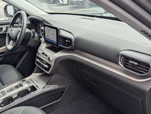 Used 2023 Ford Explorer XLT w/ Equipment Group 202A image 17