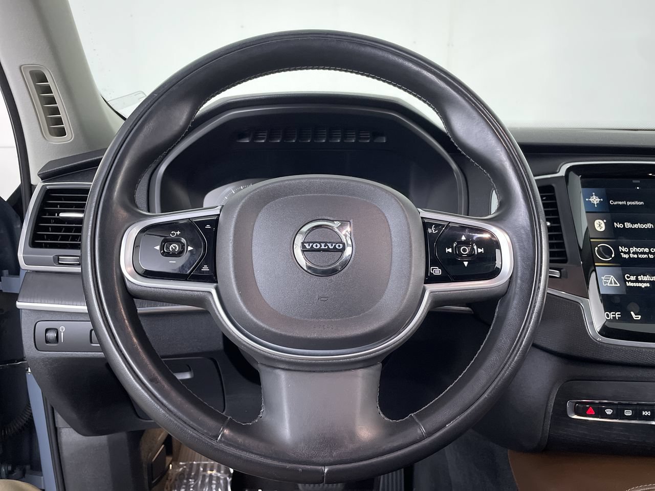 Used 2020 Volvo XC90 T6 Momentum AWD/4WD image 14