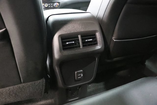 Used 2024 GMC Terrain SLT AWD/4WD image 31