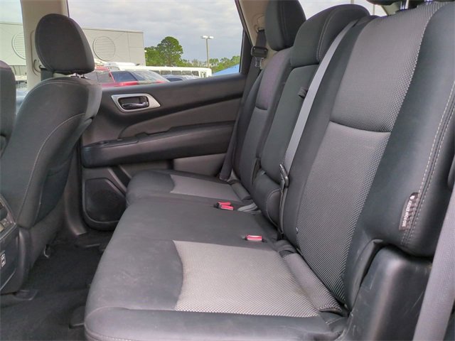 Used 2018 Nissan Pathfinder S image 14