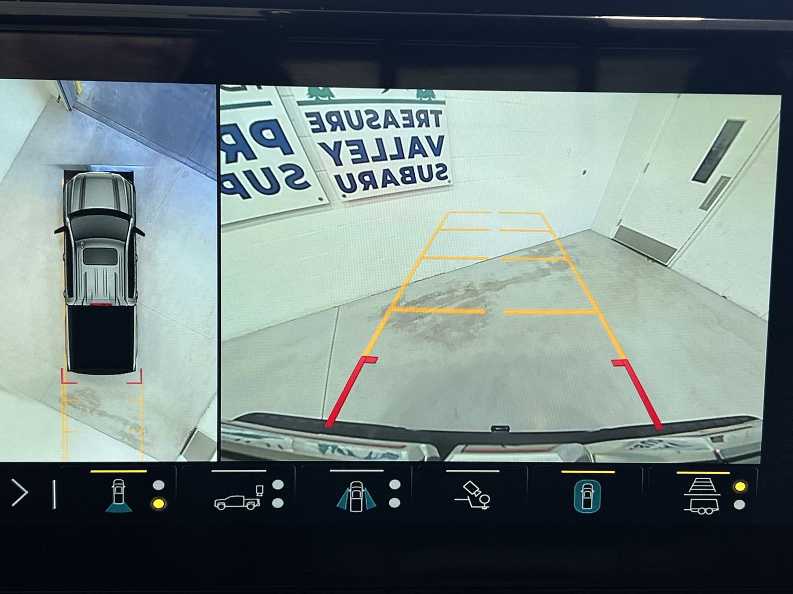 Used 2023 GMC Sierra 1500 AT4 w/ AT4 Premium Package image 17