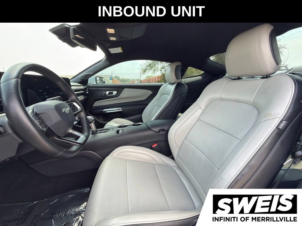 Used 2025 Ford Mustang Premium RWD image 10