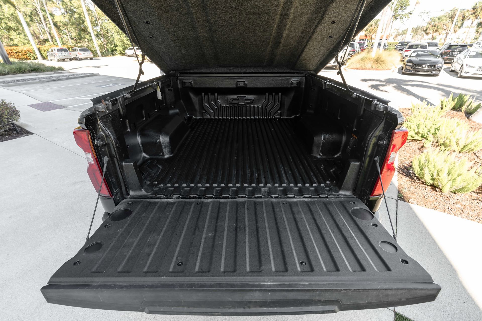Used 2021 Chevrolet Silverado 1500 LTZ image 41