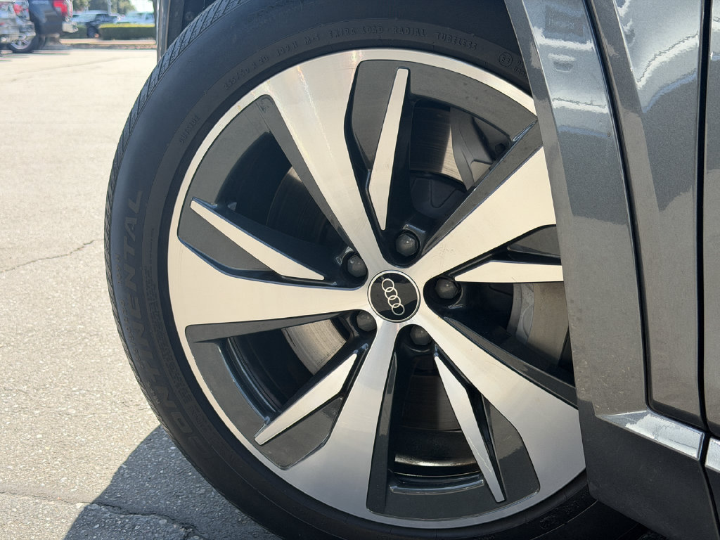 Used 2024 Audi Q8 e-tron Premium AWD/4WD image 11