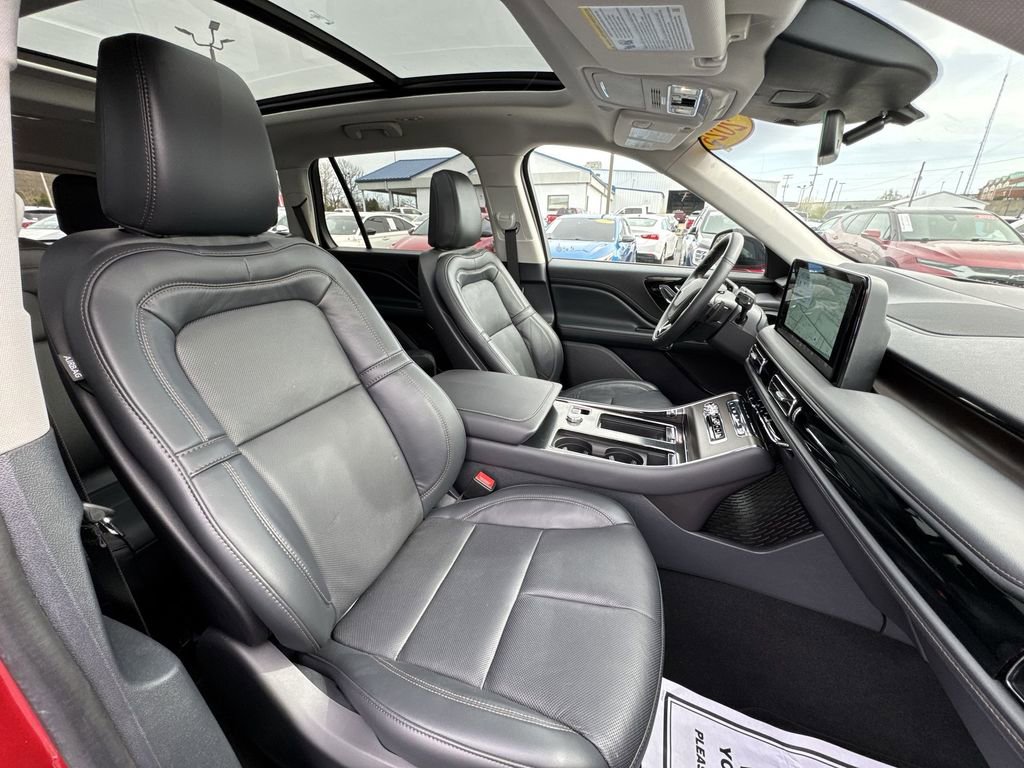 Used 2025 Lincoln Aviator Reserve w/ Jet Appearance Package image 26