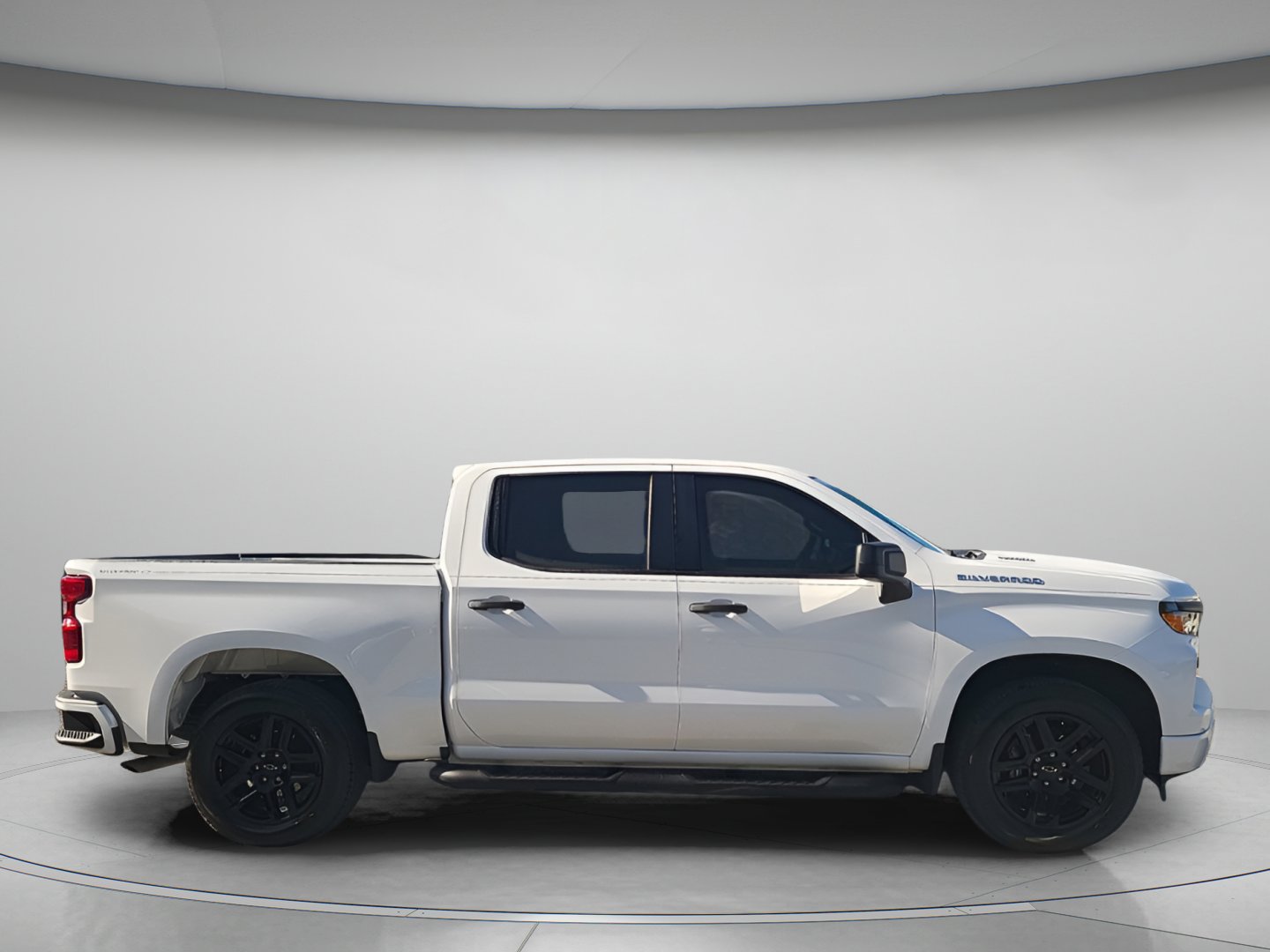 Used 2025 Chevrolet Silverado 1500 Custom image 5