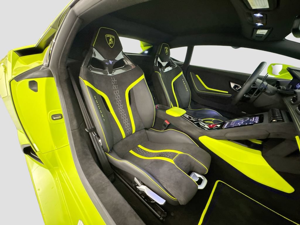 Used 2023 Lamborghini Huracan Tecnica RWD image 29