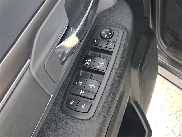 Used 2024 RAM 1500 Classic SLT image 22