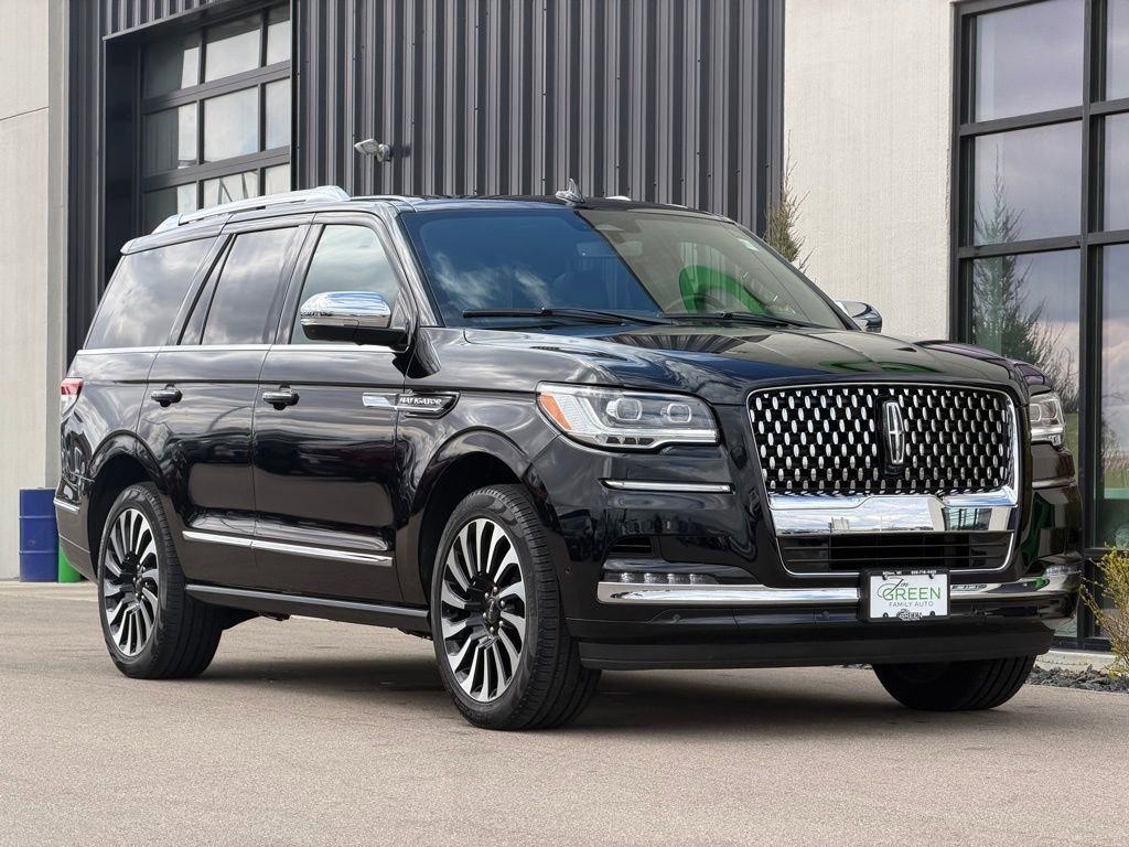 Used 2023 Lincoln Navigator Black Label image 4