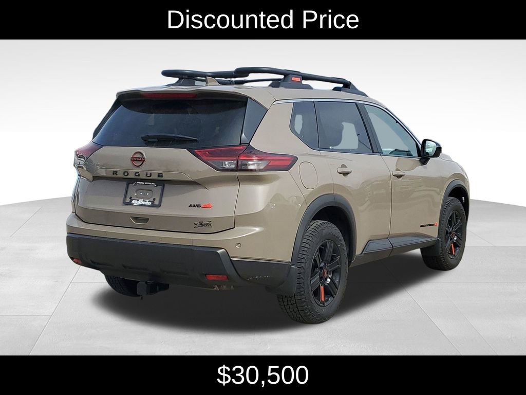 Used 2025 Nissan Rogue SV image 3