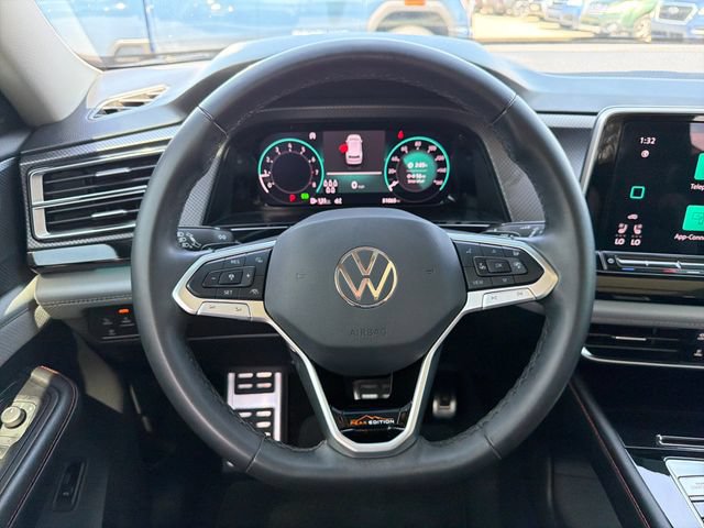 Used 2024 Volkswagen Atlas Peak Edition SE AWD/4WD image 10