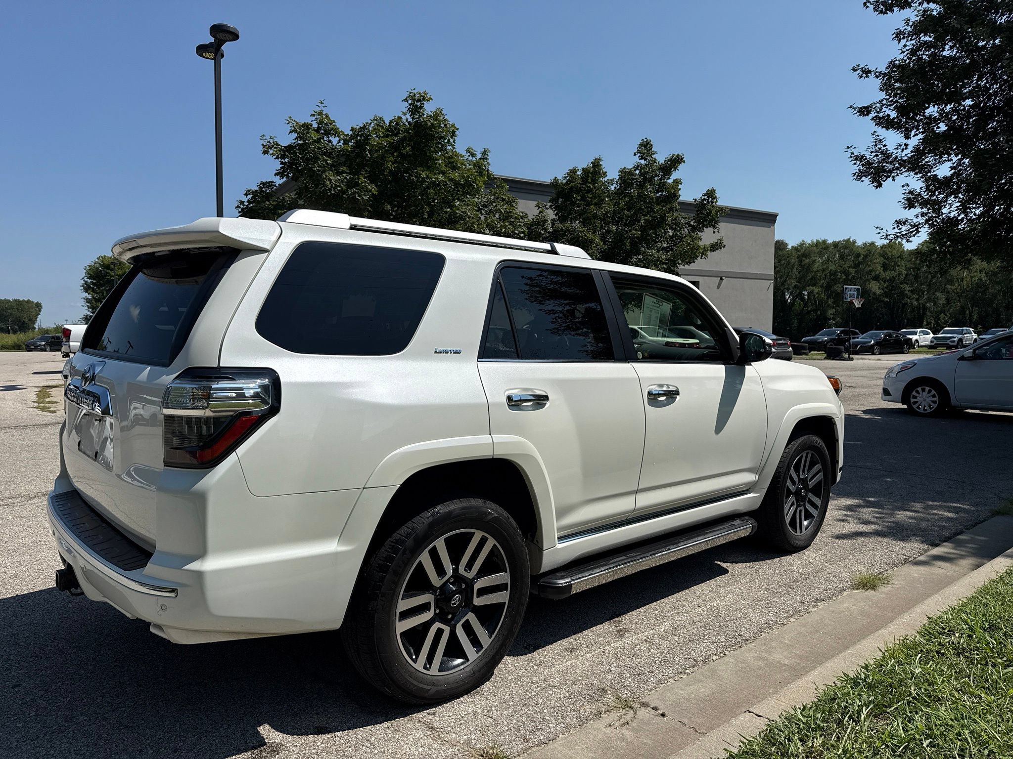 Used 2019 Toyota 4Runner Limited AWD/4WD image 5