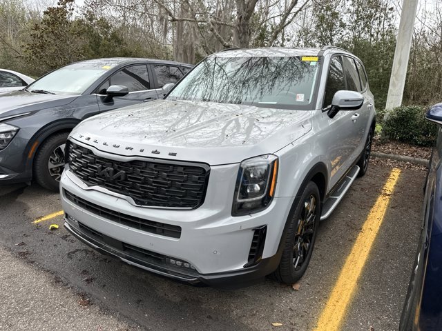 Used 2022 Kia Telluride SX w/ SX Prestige Package image 4