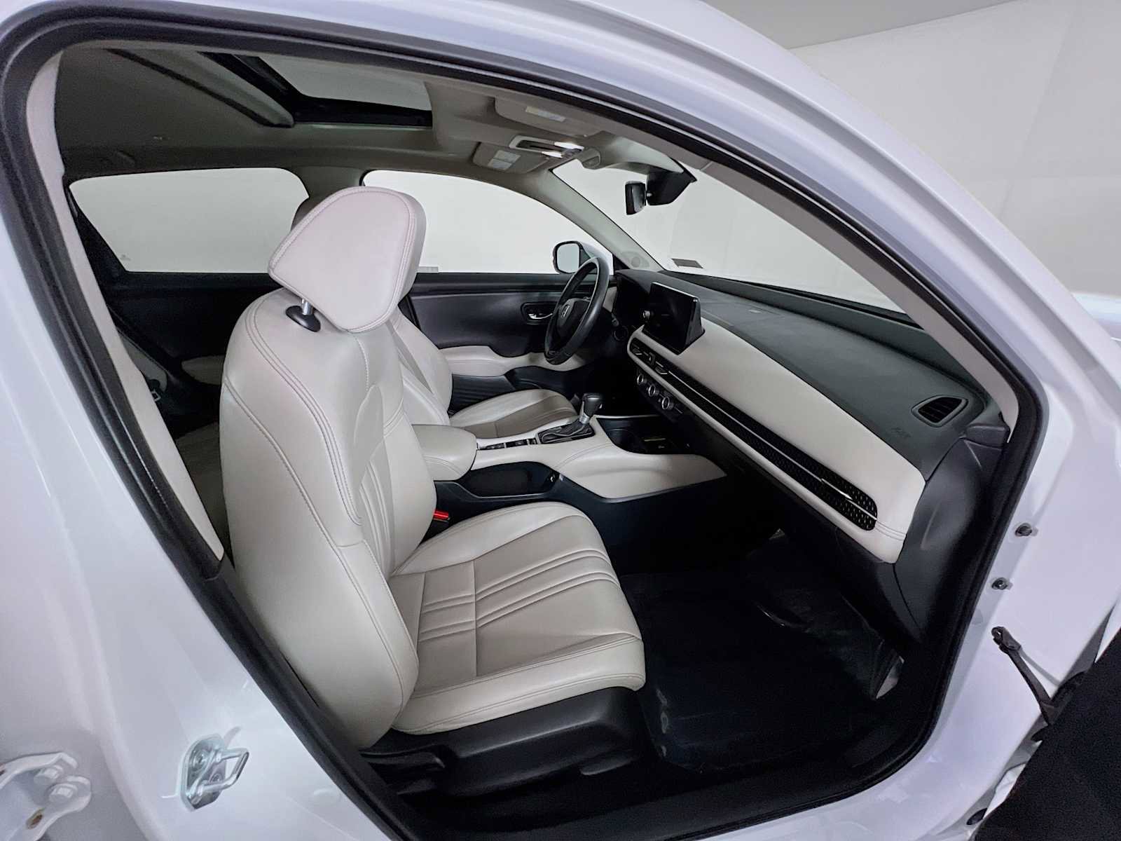 Used 2023 Honda HR-V EX-L image 28