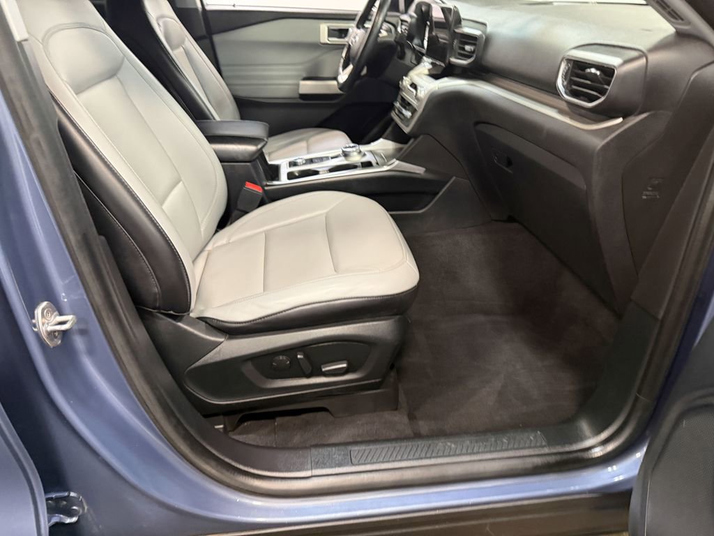 Used 2021 Ford Explorer XLT w/ Equipment Group 202A image 57