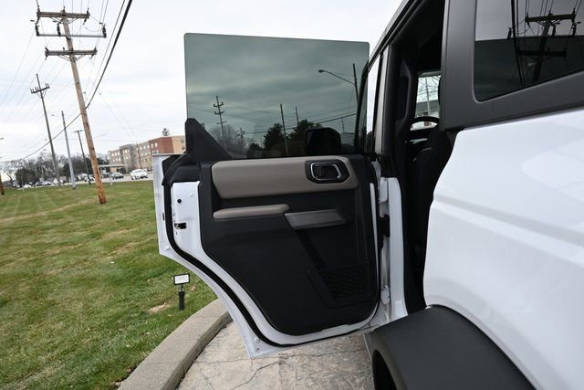 Used 2023 Ford Bronco Wildtrak image 23