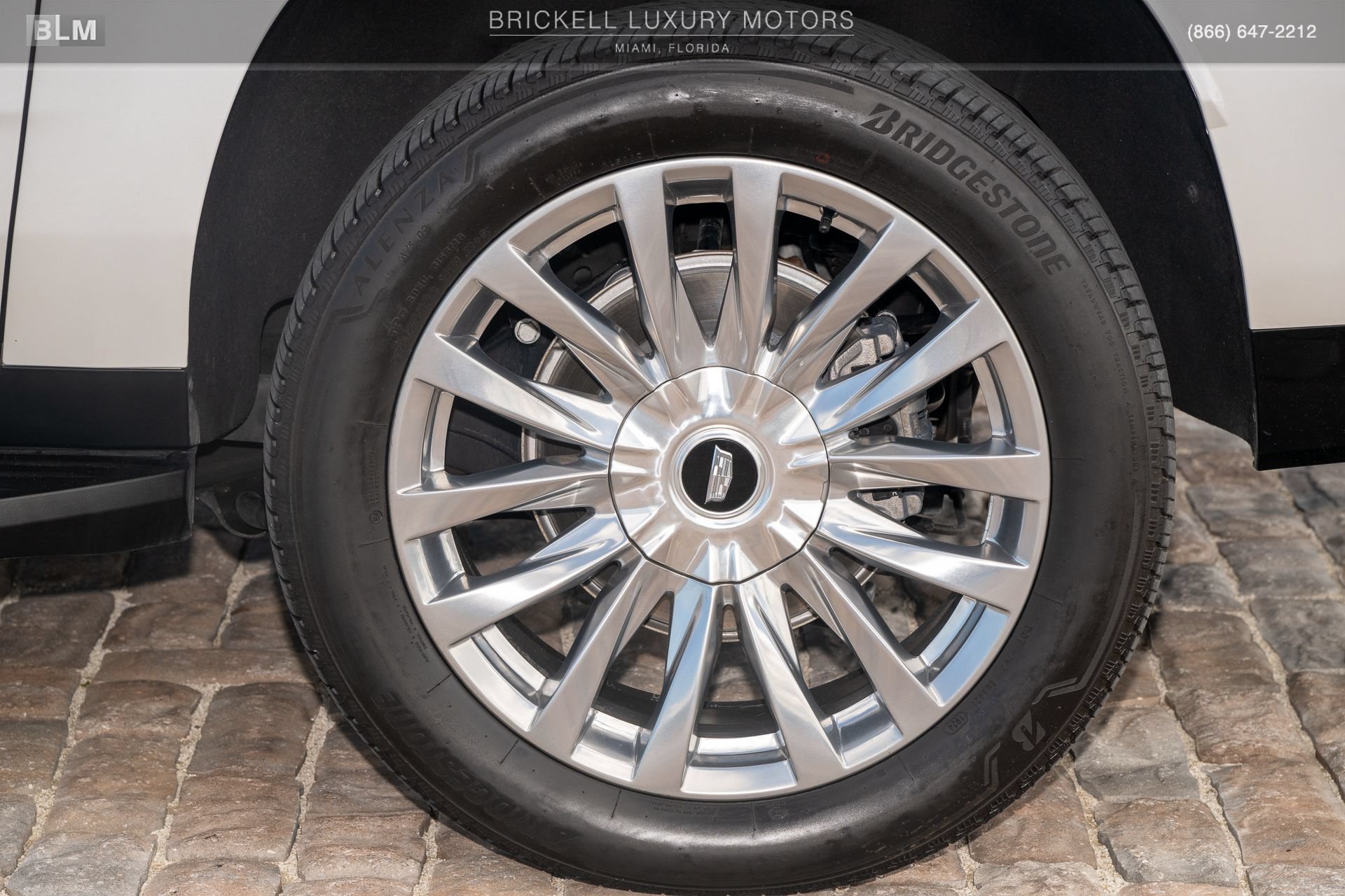 Used 2024 Cadillac Escalade ESV Luxury AWD/4WD image 44