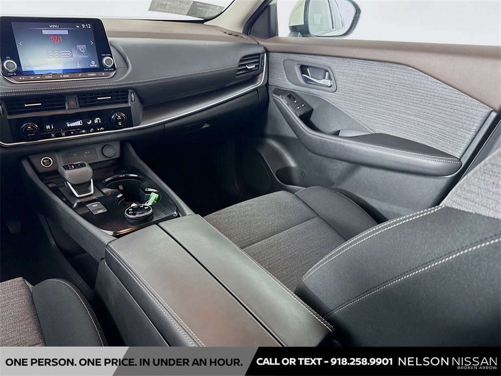 Certified 2023 Nissan Rogue SV image 21