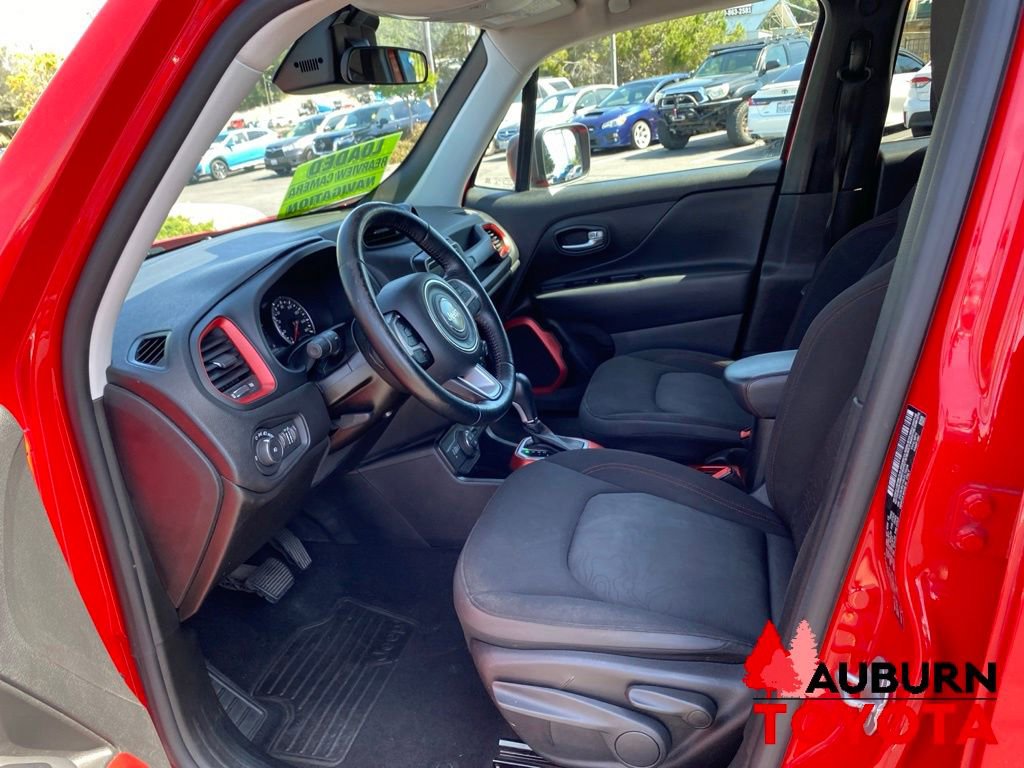 Used 2020 Jeep Renegade Trailhawk w/ Cold Weather Group AWD/4WD image 26