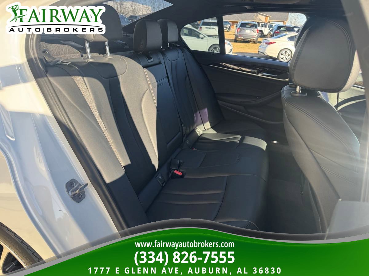 Used 2018 BMW 530i xDrive AWD/4WD image 12