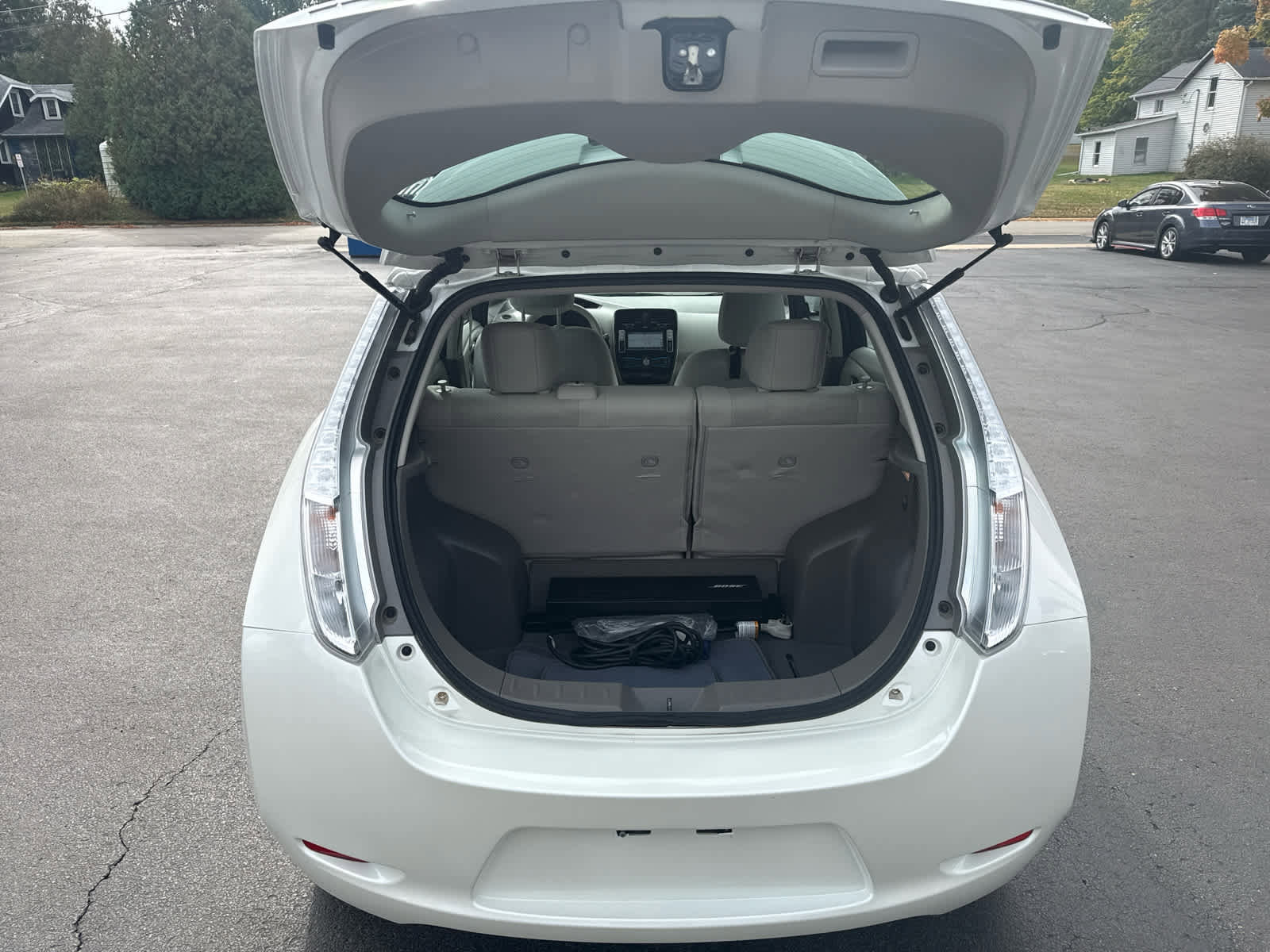 Used 2017 Nissan Leaf SV w/ Premium Package image 15