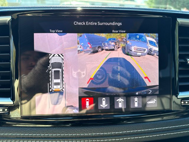 Used 2023 Chrysler Pacifica Limited w/ S Appearance Package FWD image 24