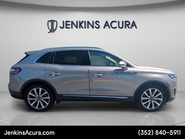 Used 2019 Lincoln Nautilus Select image 2