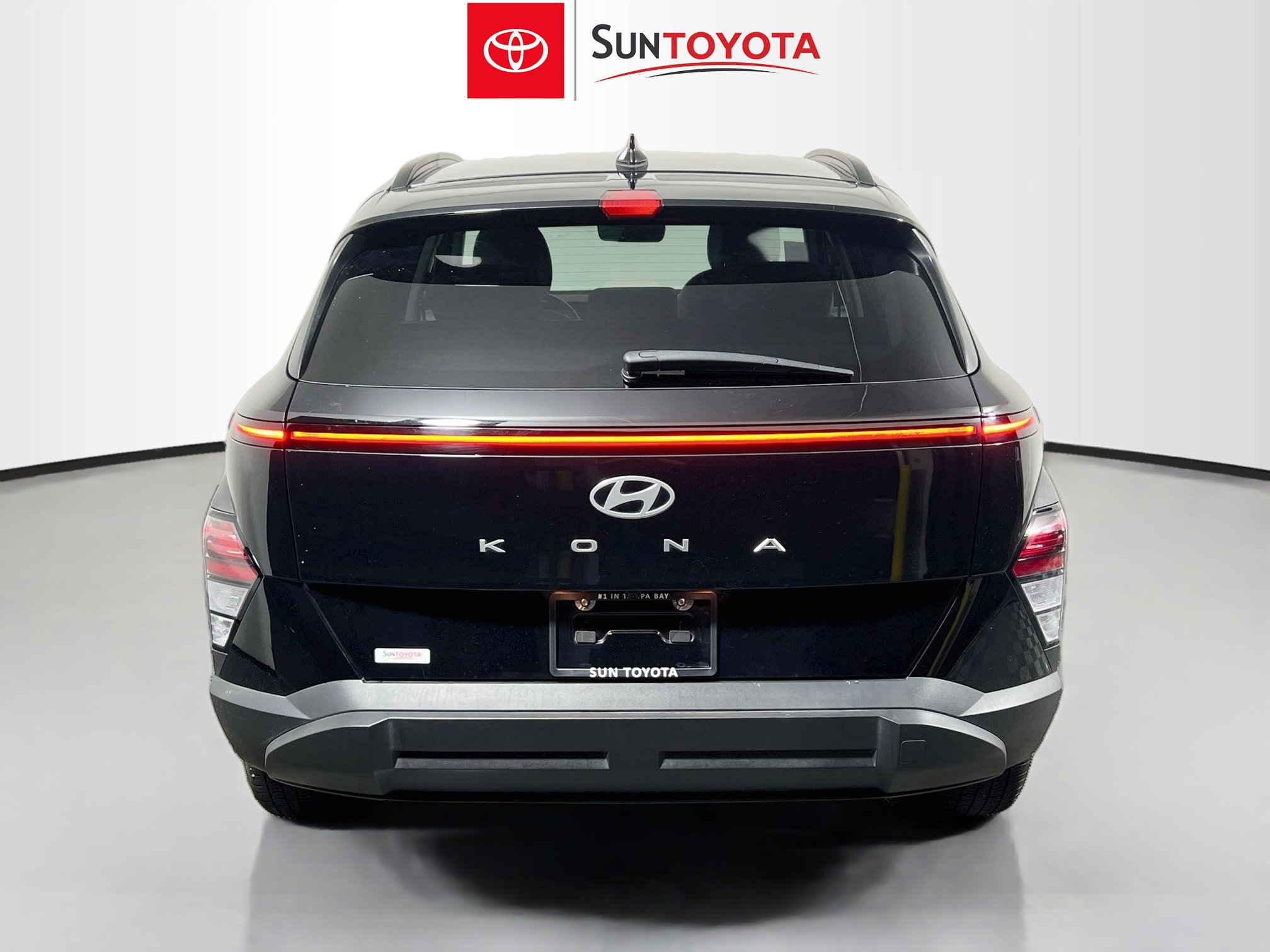 Used 2025 Hyundai Kona SEL FWD image 5